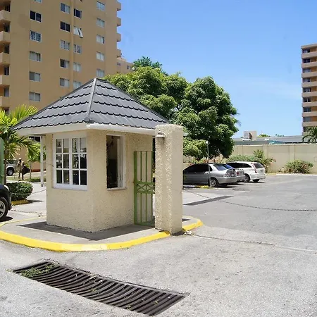 Alva Mae Apartment Ocho Rios Exterior photo